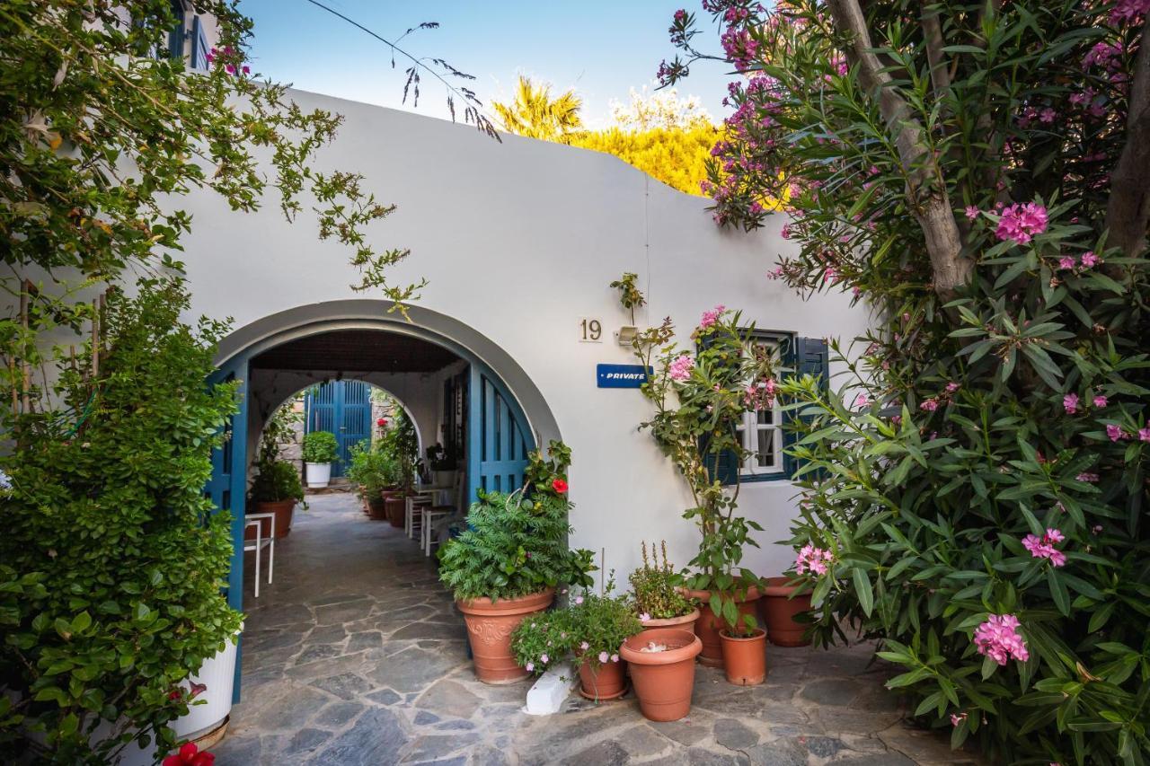 Callisti Mykonos Town With Pool View And Calypso Upper Floor With Sea View Екстер'єр фото